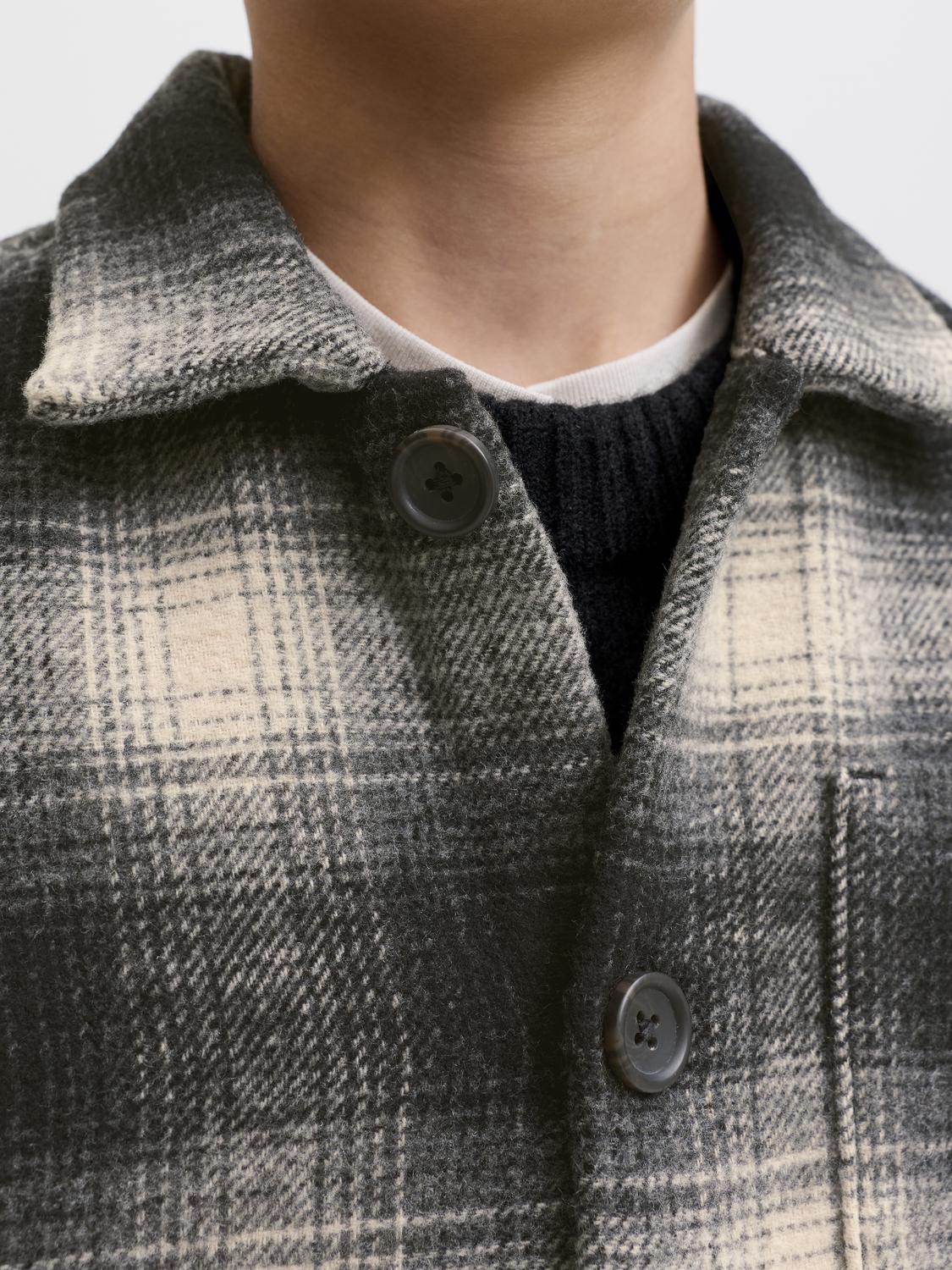 model_shot-detail